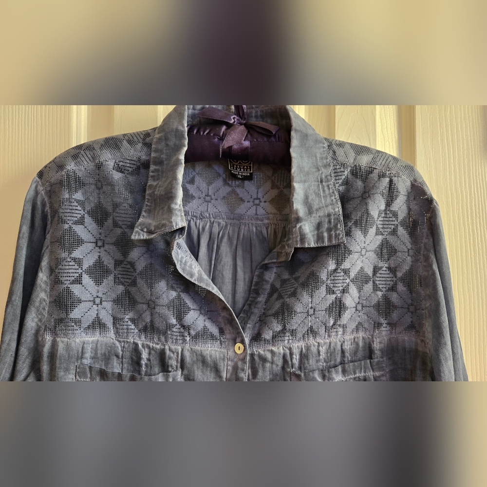 Casual Studio Blue Acid Wash Flowy Button Up Long Sleeve Blouse Size Extra Large - Picture 8 of 14